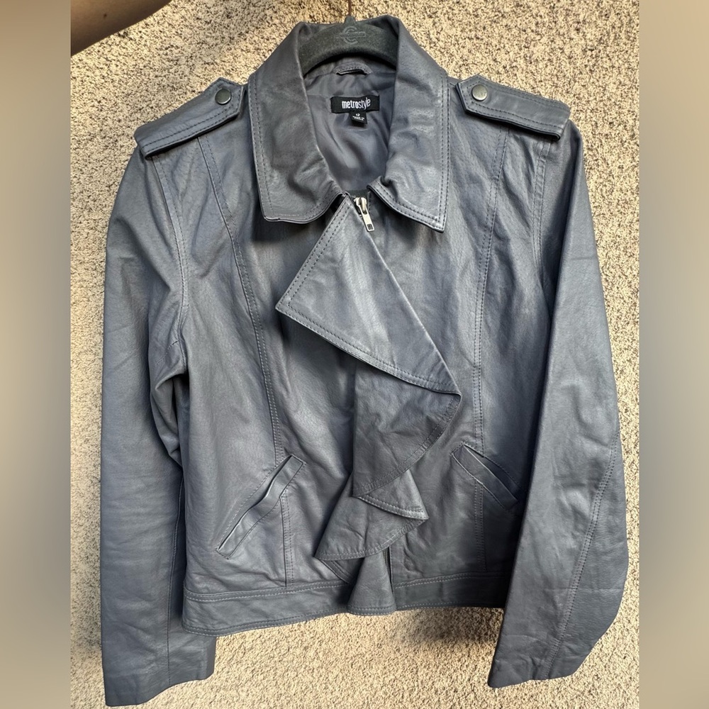 Gray Leather Ruffle Front Jacket size 12 - Picture 4 of 9